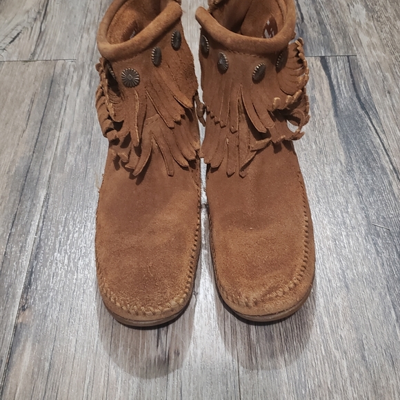 Minnetonka moccasins boot - Picture 3 of 6
